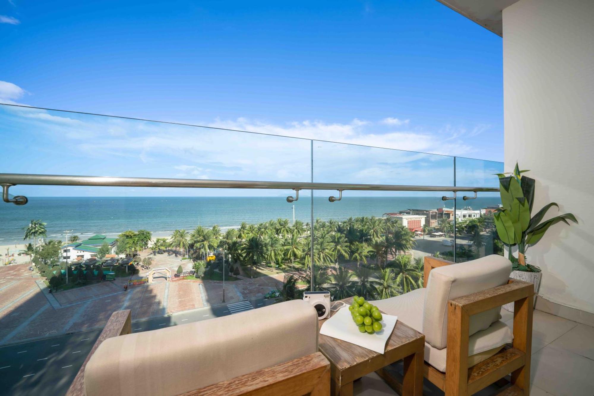 Stunning Apartments Across My Khe Beach ! Rooftop Pool & Gym Danang Exteriér fotografie