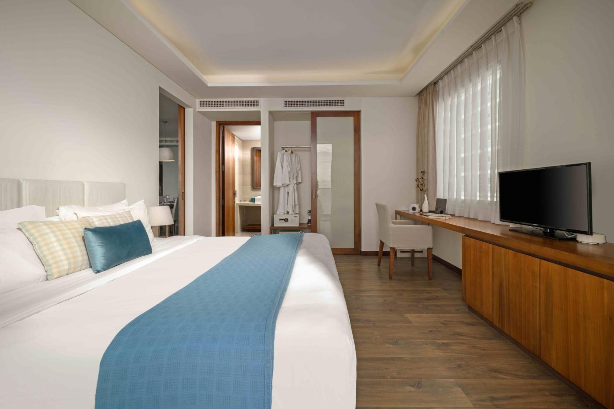 Stunning Apartments Across My Khe Beach ! Rooftop Pool & Gym Danang Exteriér fotografie